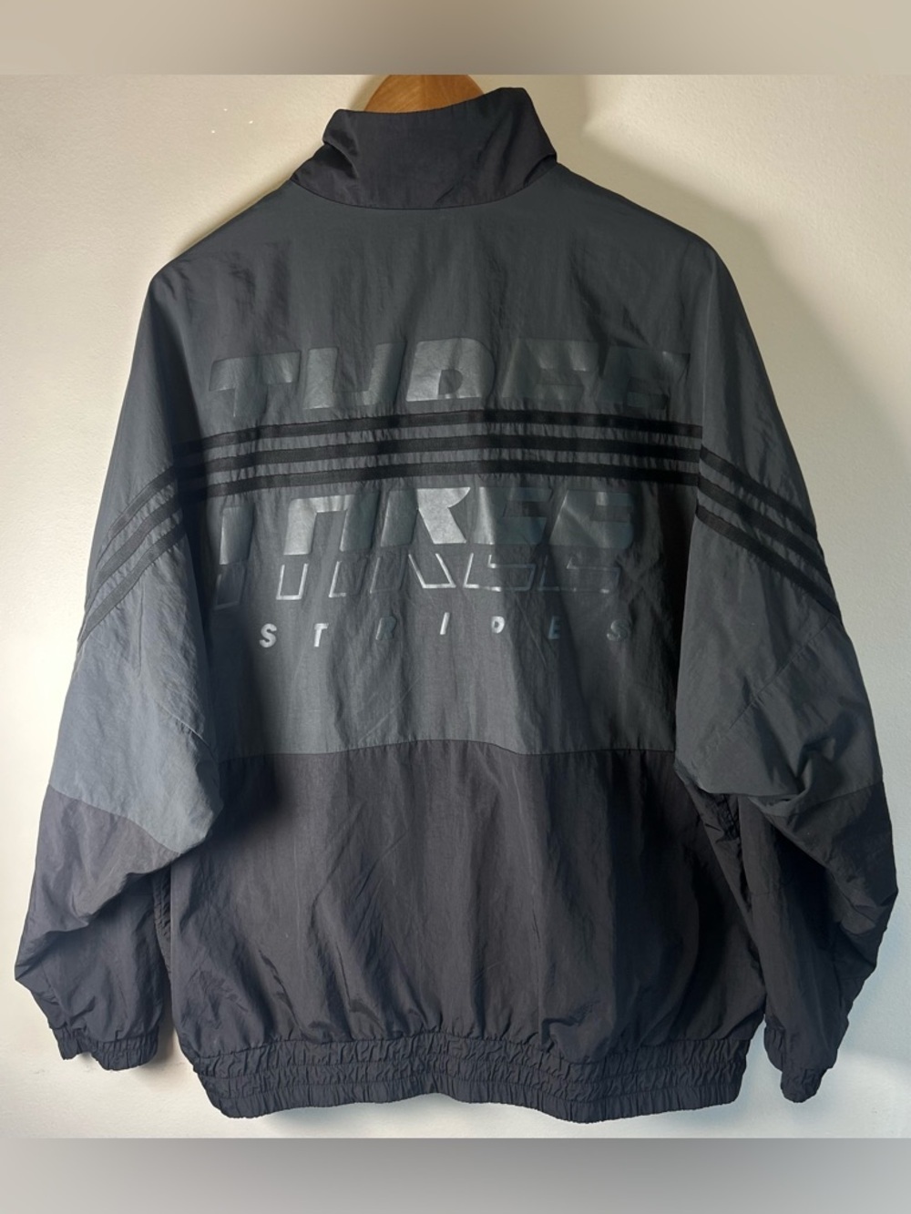 Adidas Mens Track Jacket Windbreaker Nylon 3 Stripes Logo Size XXL Asian Release